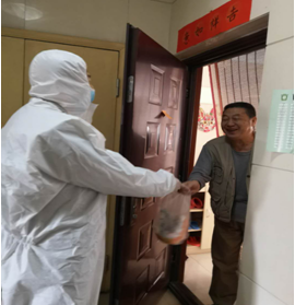 隔離不隔愛(ài)——寒冷中送湯圓 疫情下“甜”人心