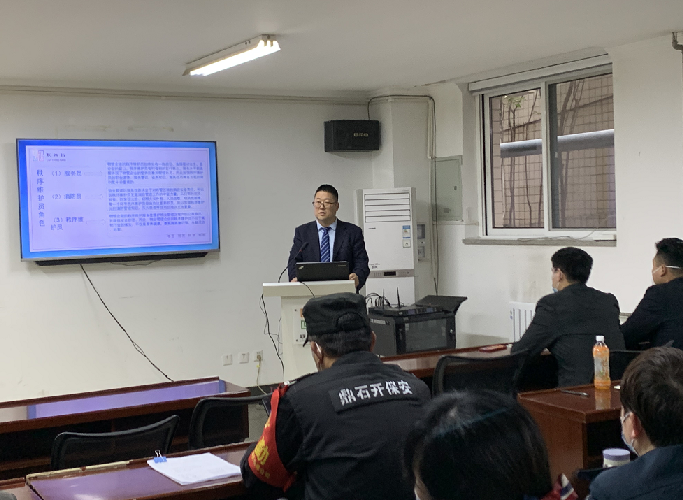 加強業(yè)務(wù)培訓(xùn)、提升工作標準