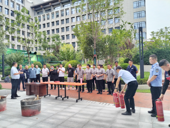 筑牢安全之基，擦亮安全底色